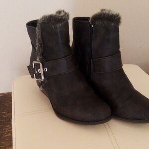 Women's rich brown Fur-Trimmed Ankle Boots